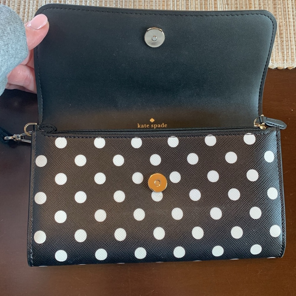 Kate Spade Cheers polka dot phone wristlet EUC - Picture 12 of 14